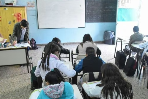 En el dia del maestro la Provincia anuncia obras