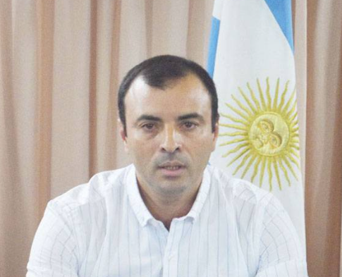 Benítez renunció en Puerto Yeruá y abre una transición con más de un año de mandato por delante