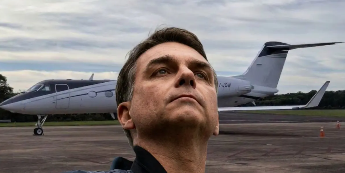 Flávio Bolsonaro salió por la Argentina: Milei debe explicar el papel de su Gobierno